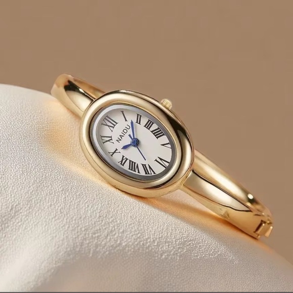 Baignoire Vintage Gold Oval Bracelet Watch main image 5